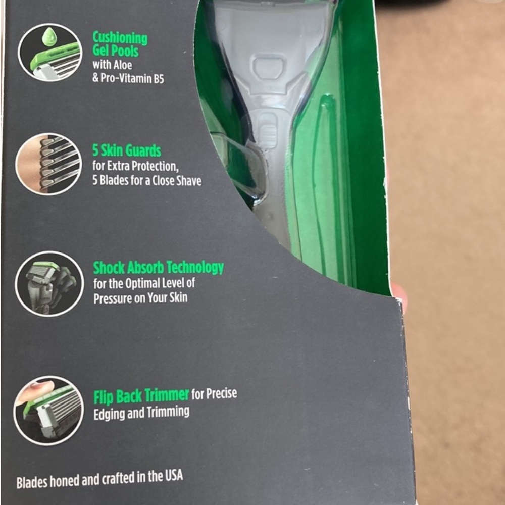 NWT Schick Hydro Skin Comfort Sensitive Skin Shaving Razor - Picture 6 of 13